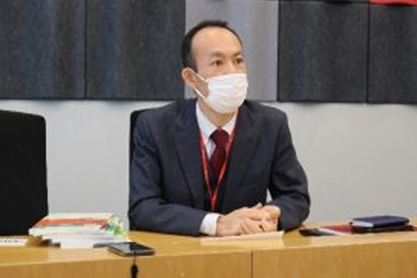 アステラス製薬